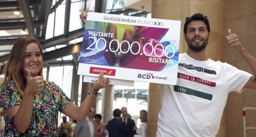 La visita 20 millones del Guggenheim tiene acento gallego