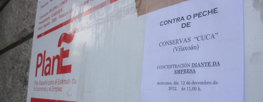 Vilaxoán se llena  de carteles de apoyo  al mantenimiento de Conservas Cuca