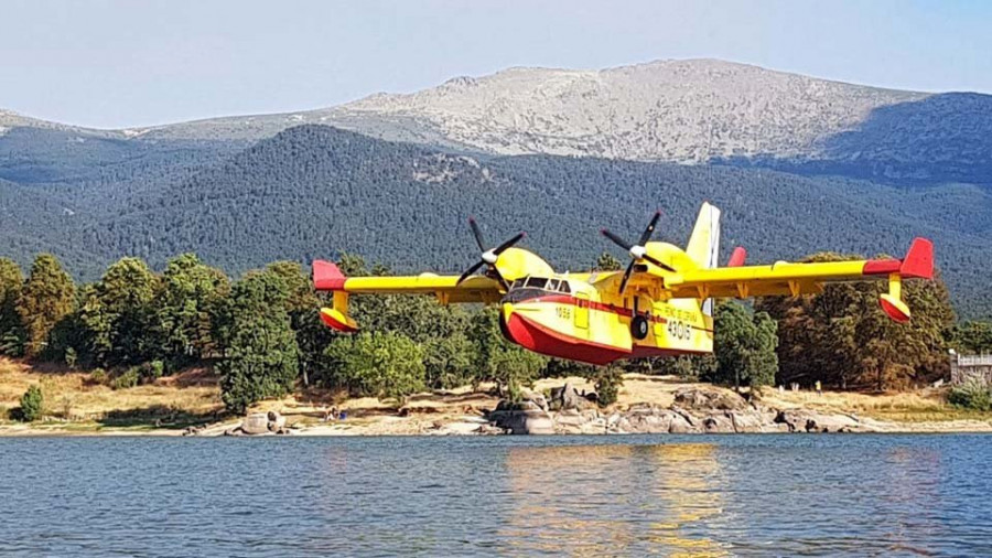 Dos incendios en Madrid y Segovia amenazan el Parque del Guadarrama