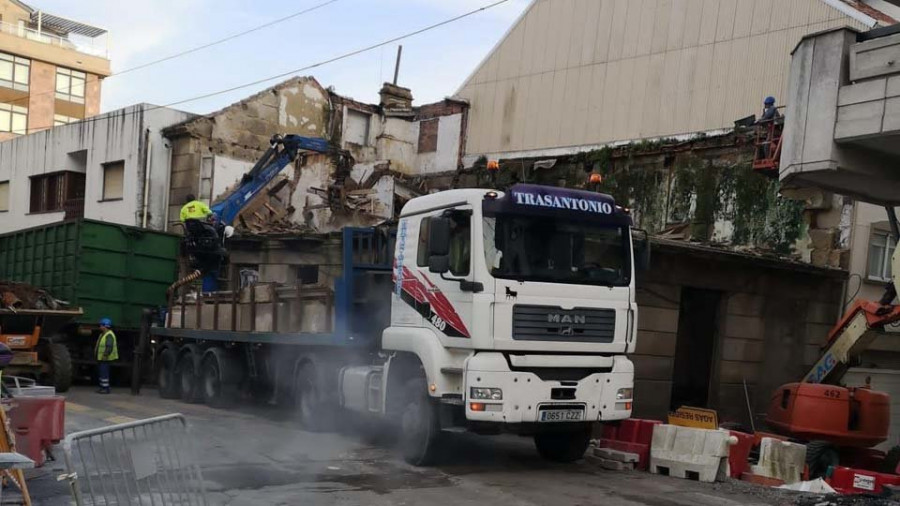 La demolición del edificio de Progreso deja la estructura sin segunda planta