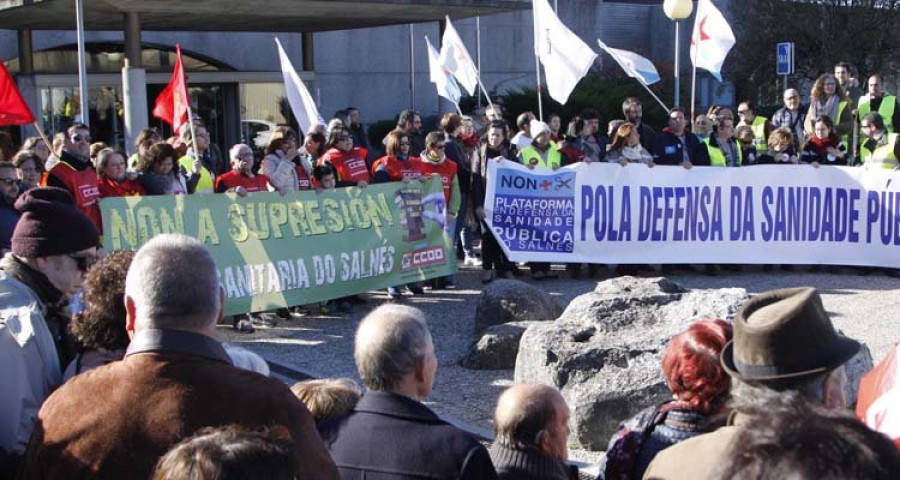 Masiva respuesta a la marcha en defensa del área sanitaria de O Salnés