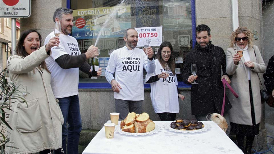 O Grove reparte medio millón de euros gracias a diez décimos del Tercer premio