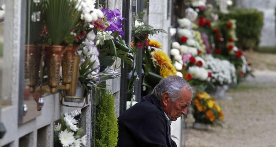 Ravella impulsa la ampliación del cementerio municipal de Rubiáns con 80 nuevos nichos