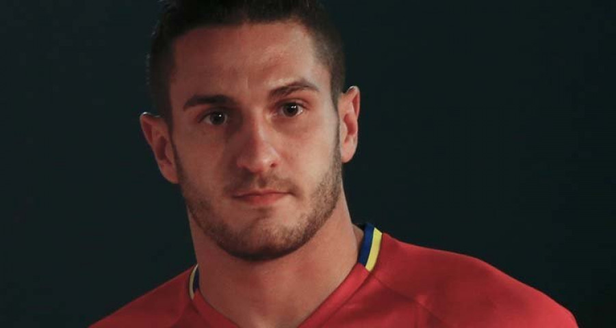 El futbolista Koke presume de su guapa novia, Beatriz Espejel, en Ibiza