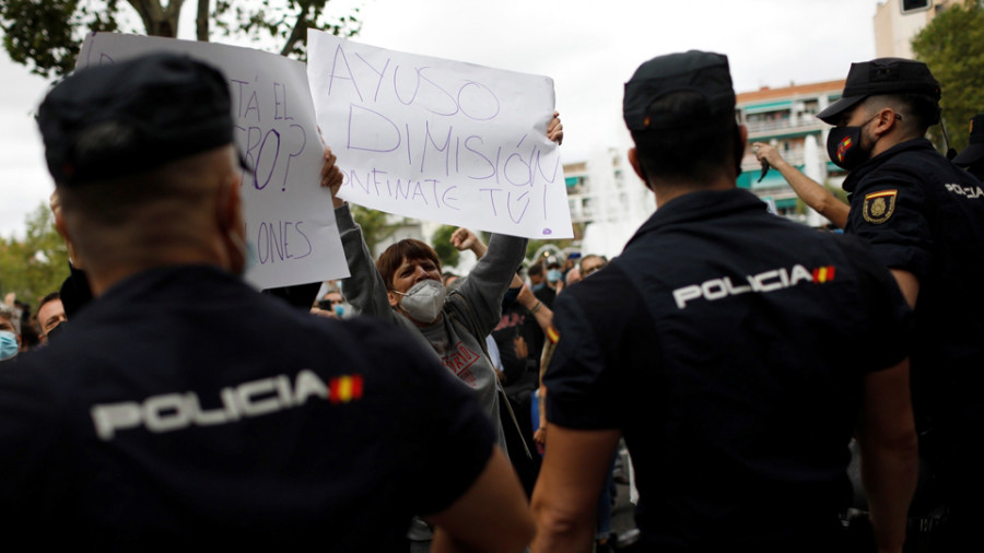 Madrid no multará en las primeras 48 horas de restricciones contra el virus