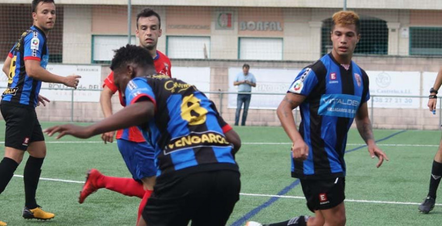 El Céltiga gana al Umia con gol de Mario Jardel de rabona y una buena imagen del inglés Arinse