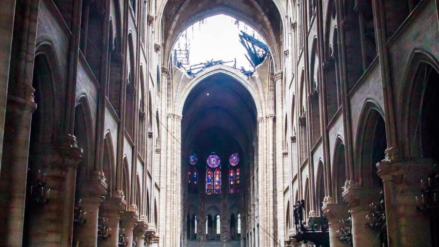 Francia fija en cinco años el plazo para reconstruir una Notre Dame “aún más bella”