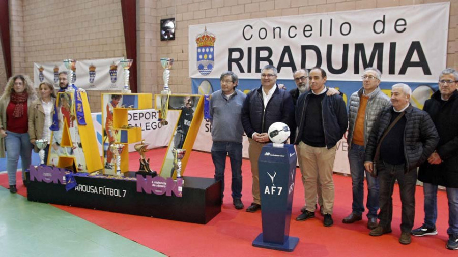 El Torneo Arousa Fútbol-7 Indoor reúne en Ribadumia a 52 equipos