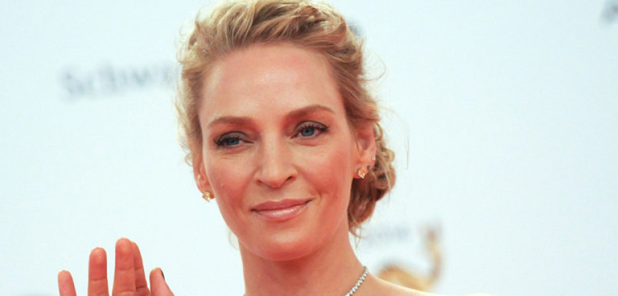 Uma Thurman está muy pendiente de sus pies tras accidentarse