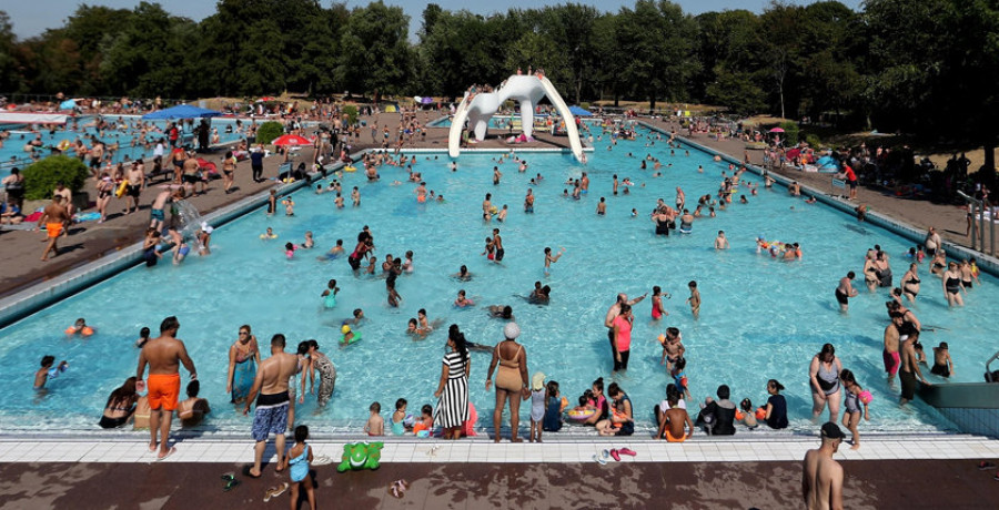 Denuncian a los monitores de un niño que se ahogó en una piscina en Lleida