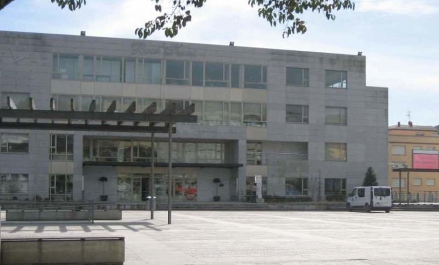 El Concello boirense concede 31 ayudas a estudiantes para gastos por importe total de 5.000 euros