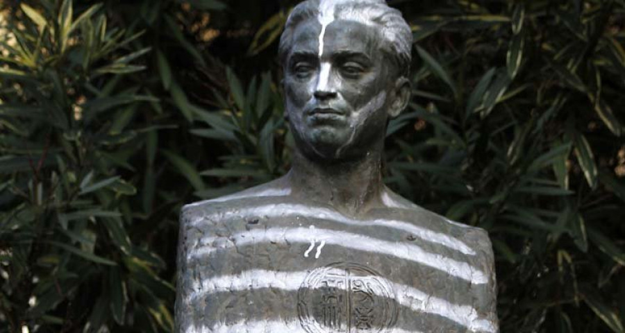 Ravella retirará el busto de Calvo Sotelo para cumplir con la Ley de Memoria Histórica