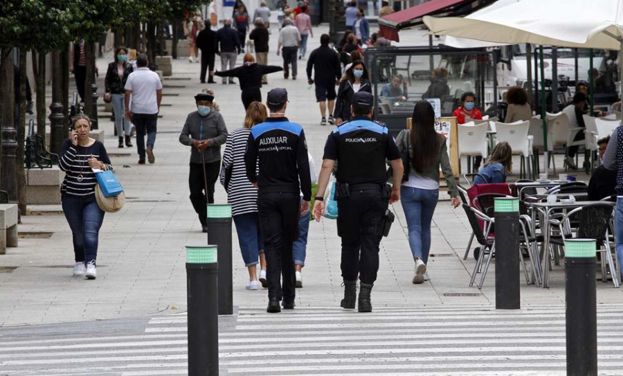 La Policía Local denuncia a varios grupos por compartir cachimba