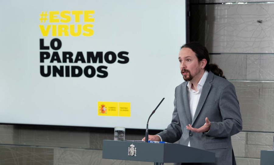 Podemos pide a todos los políticos que donen la mitad de su sueldo