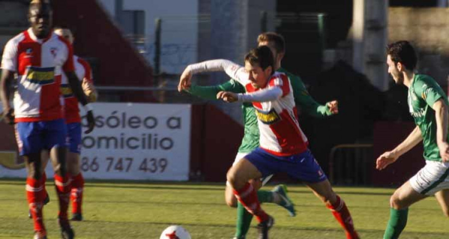 Hat-trick del pichichi Javi Pazos