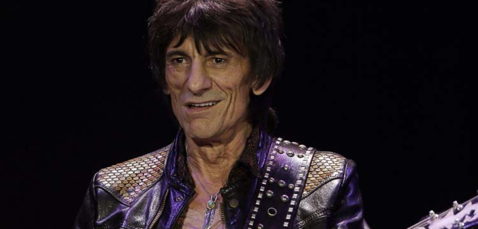 Ronnie Wood se somete a una operación de cáncer de pulmón