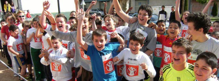 RIVEIRA-Alumnos del Galaxia fueron muy generosos en la carrera solidaria por los niños de Níger