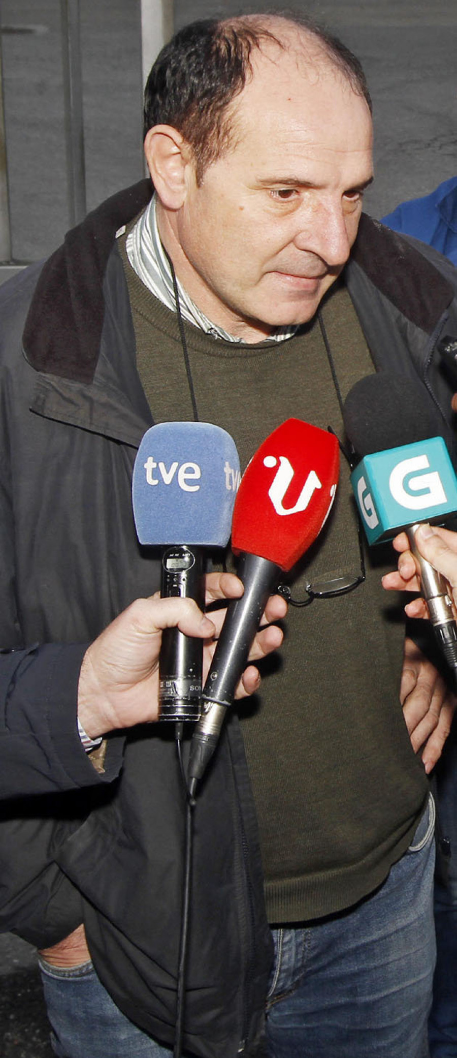 “No hay explicación: La grúa volcó cuando estaba a 8 metros, pese a que puede subir hasta 28”