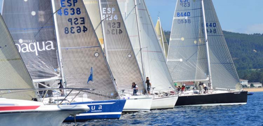 La XVI Regata Frinsa reúne a una flota de 40 barcos hoy en Riveira y Sálvora