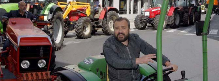 Una nueva tractorada reclama en Lalín la subida del precio de la leche