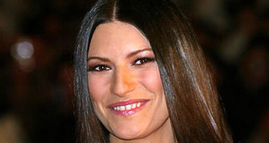 Laura Pausini cancela dos conciertos por una faringitis