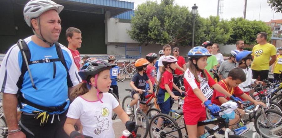 Vilalonga celebra el domingo la Festa da Bicicleta y una fiesta infantil con hinchables y espuma