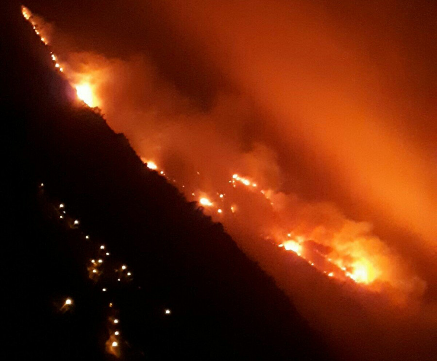 Un fuego en Boiro con 200 hectáreas calcinadas es el más grande del 2017