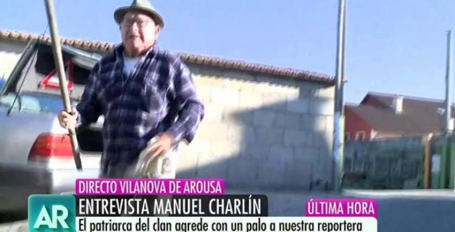 Manuel Charlín arremete 
con un palo contra un equipo de televisión en Vilanova