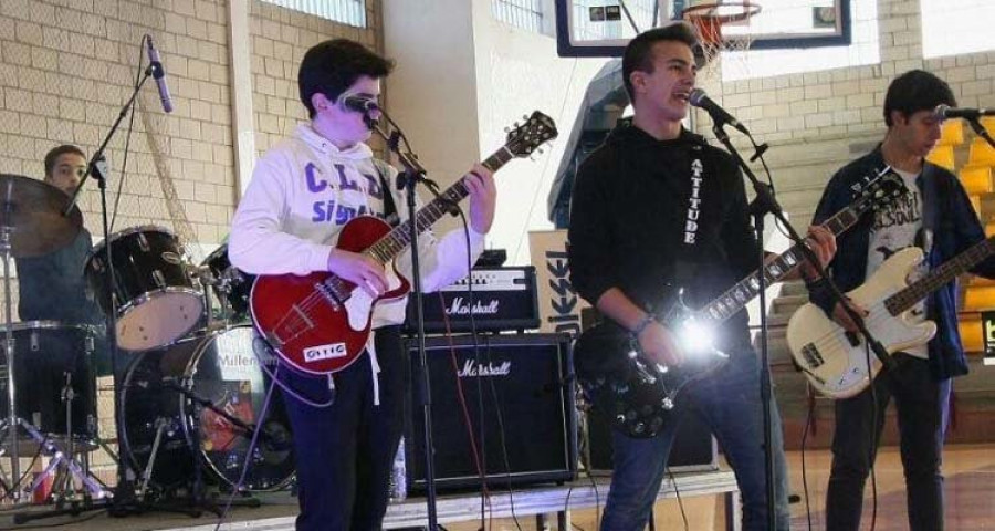 Los jovencísimos “TNT Band” llegan con su rock a la semifinal de un concurso nacional