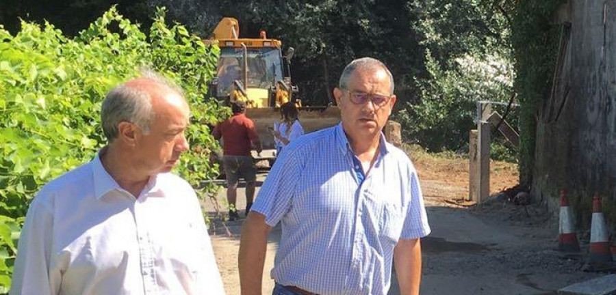 Vilanova ejecuta mejoras en el vial de acceso a la playa de As Patiñas, en San Miguel