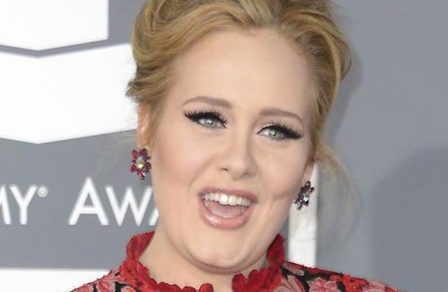 Adele podría encargar su vestido de novia a la diseñadora Jenny Packham