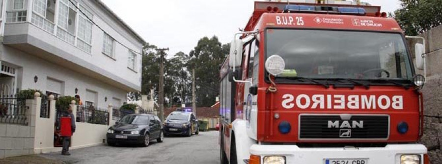 Una sartén al fuego causa un incendio en A Torre y moviliza a los bomberos