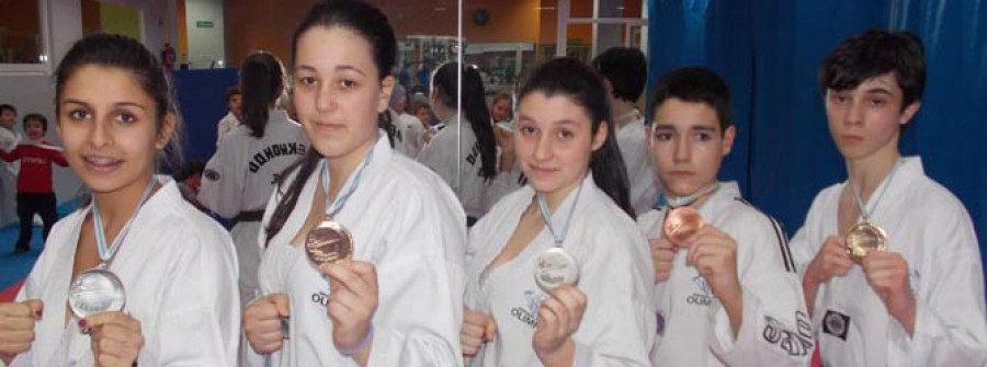 Olimpic, Natural de Riveira y Kido Sport brillaron en Cangas