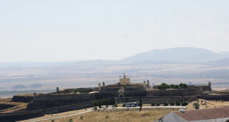 Más de cien mil personas para el fuerte más grande del mundo