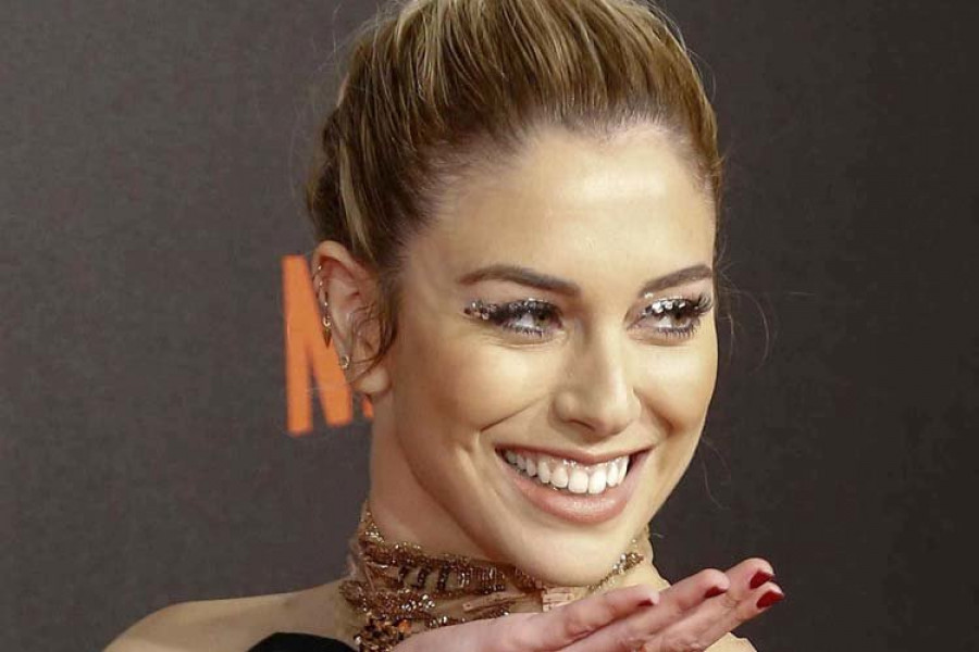 Blanca Suárez luce sus mejores galas para “derretir” helados