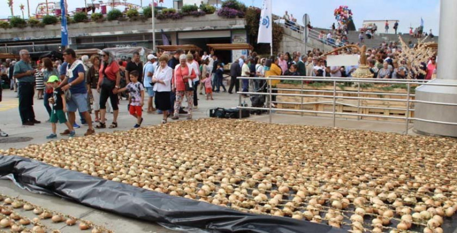 Sanxenxo programa nueve días de actividades en 
honor a San Xenxo 
y Santa Rosalía