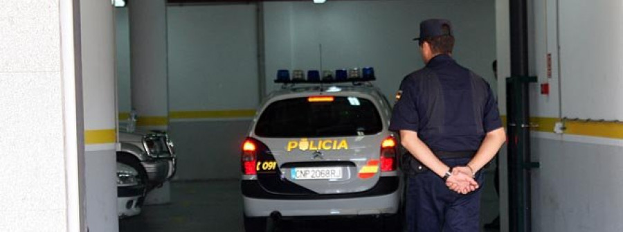 La UFP registra un escrito en la Subdelegación para solicitar más policías nacionales en Vilagarcía