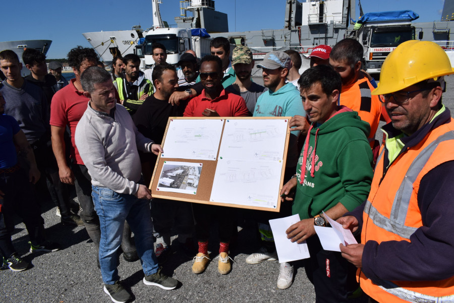 Temen que 600 empleos peligren por la instalación de contenedores en muelles de A Pobra y Ribeira