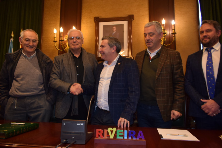 El Concello de Ribeira acepta que el nombre del municipio se escriba oficialmente con "b"