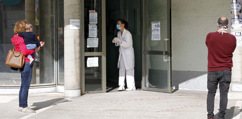 Cambados reclama al Sergas la cobertura de cuatro ausencias de médicos en el centro de salud