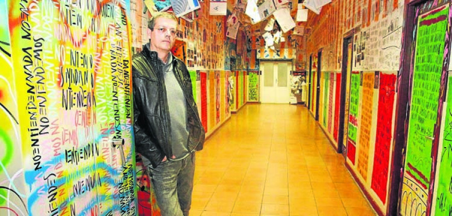 RIBADUMIA - La literatura y el arte se alían para vestir al colegio