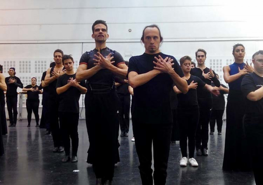 Jóvenes con Síndrome de Down bailan con el Ballet Nacional