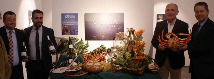 O GROVE-El alcalde tienta en Verín con las Xornadas da Centola al turista gastronómico
