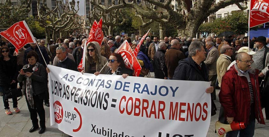Cientos de personas claman en Vilagarcía y 
O Grove por el derecho a una “pensión digna”