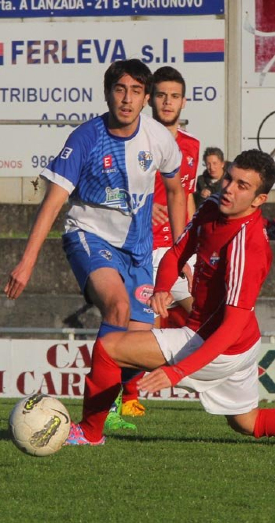 El Portonovo nadó y guardó la ropa al marcar tres goles  en los primeros 11 minutos