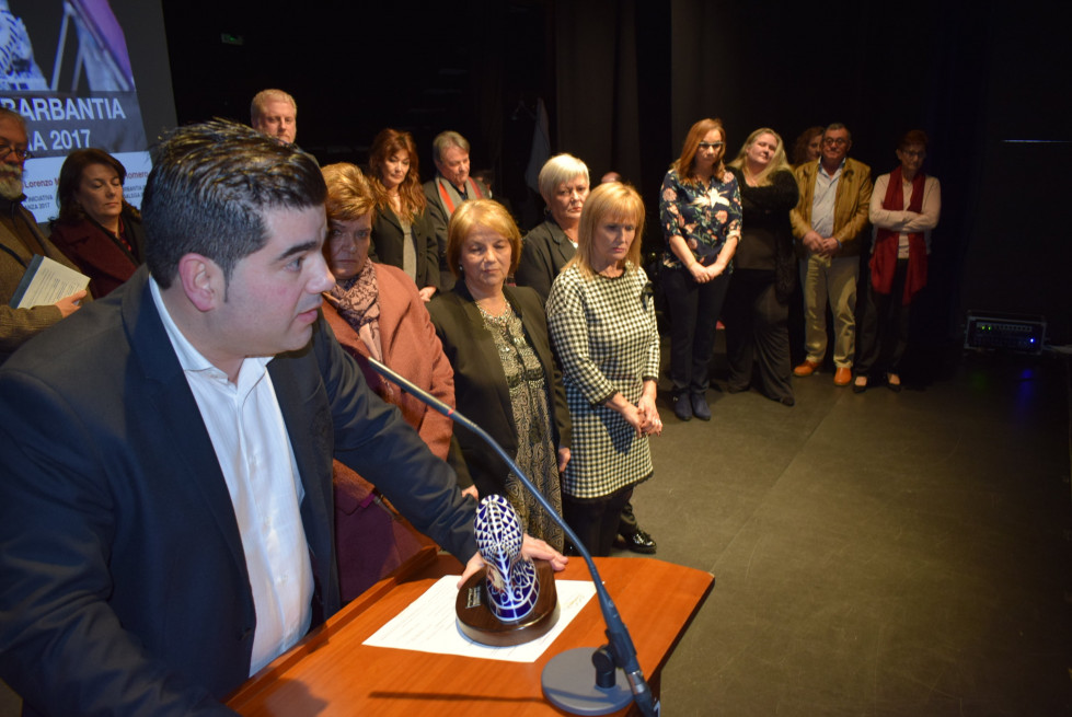 Reportaje | Las sombras de Paco y la emigración sobrevuelan en los Premios Barbantia da Cultura