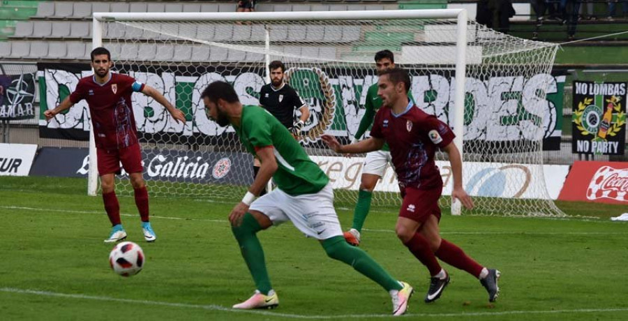 Arosa y Racing se ven las caras el domingo en A Lomba 24 años después