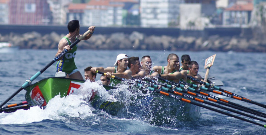 Urdaibai gana una regata en la que Cabo remó a un gran nivel
