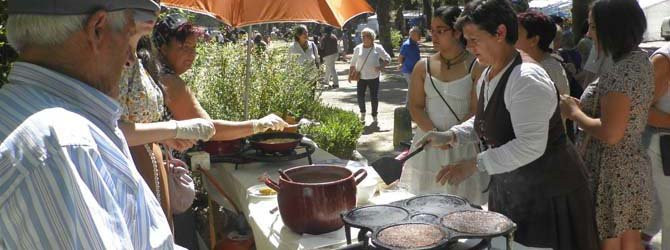 Los vestidos la abuela, de moda un siglo después