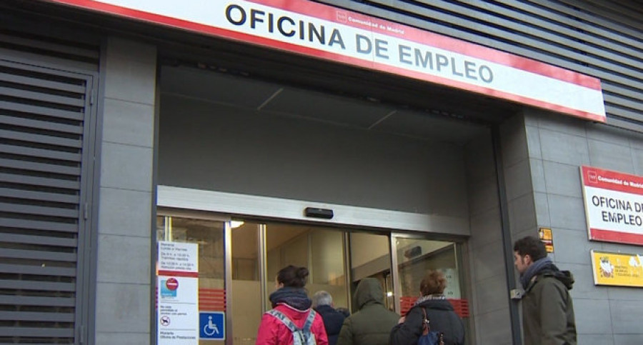 Galicia encabeza la bajada del paro en julio, con 7.794 desempleados menos